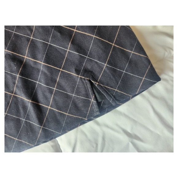 Abercrombie & Fitch Mini Skirt - Picture 3 of 4